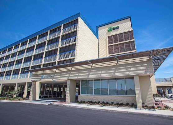 Holiday Inn Express NAGS HEAD OCEANFRONT by IHG 1