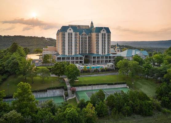 Chateau on the Lake Resort Spa and Convention Center 1