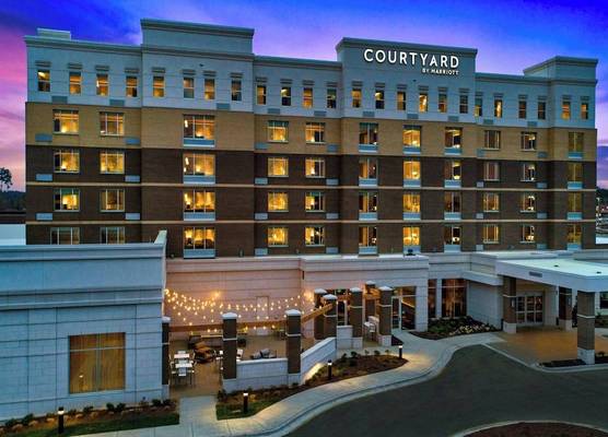 Courtyard by Marriott Raleigh Cary/Parkside Town Commons 1
