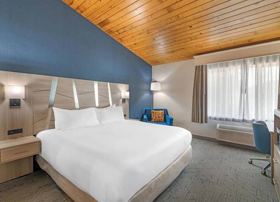 Best Western Plus, The Inn at Hampton 1