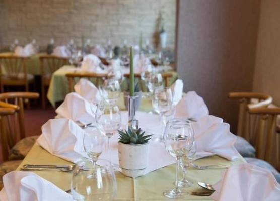 Hotel & Restaurant Waldcafe Hettstedt 1
