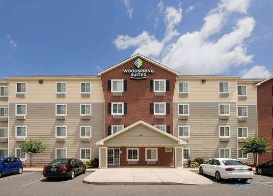 WoodSpring Suites Charlotte Gastonia 1