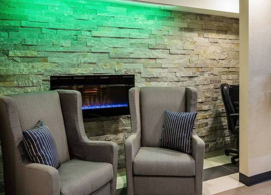 Baymont by Wyndham Cedar Rapids 1