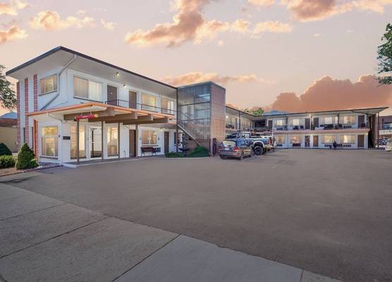 Nevada Flats Hotel 1