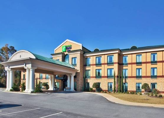 Holiday Inn Express & Suites MACON - I-475 by IHG 1