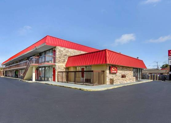 Econo Lodge Roanoke Civic Center 1