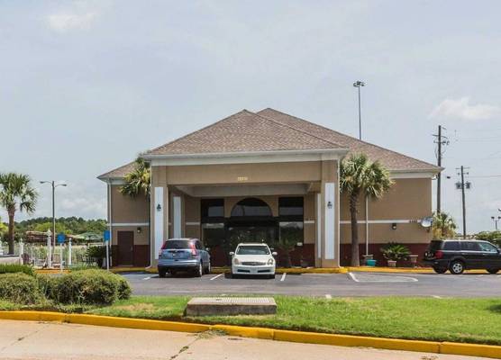 Quality Inn & Suites North Montgomery 1