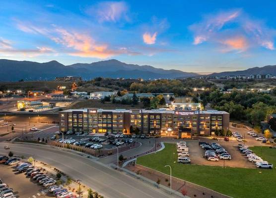 Best Western Plus Fillmore Inn & Suites 1