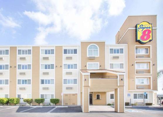 Super 8 by Wyndham National City Chula Vista 1