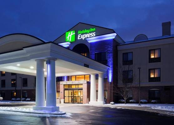 Holiday Inn Express MILWAUKEE N-BROWN DEER/MEQUON by IHG 1