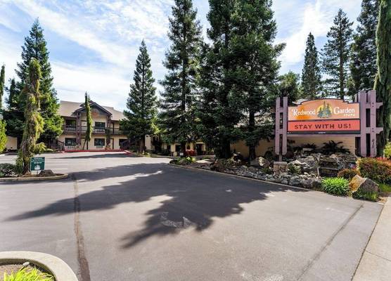 Redwood Hyperion Suites 1