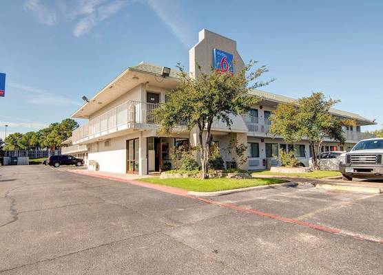 Studio 6-Grand Prairie, TX 1