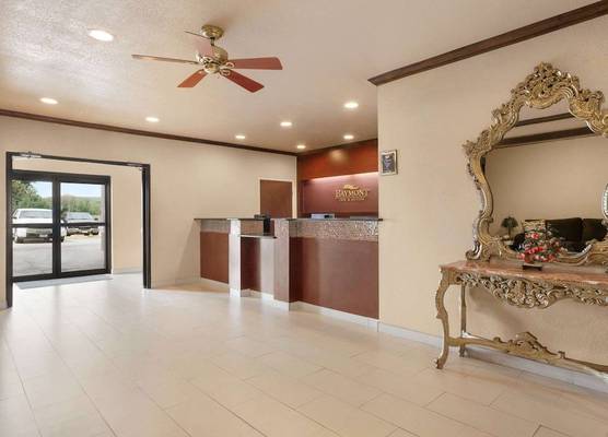 Baymont by Wyndham Clute Lake Jackson 1