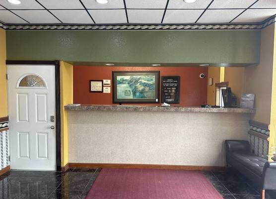 Americas Best Value Inn & Suites North Port 1