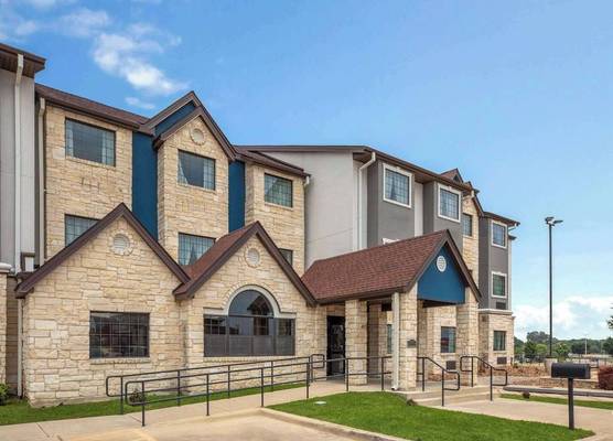 Microtel Inn & Suites by Wyndham Buda Austin South 1