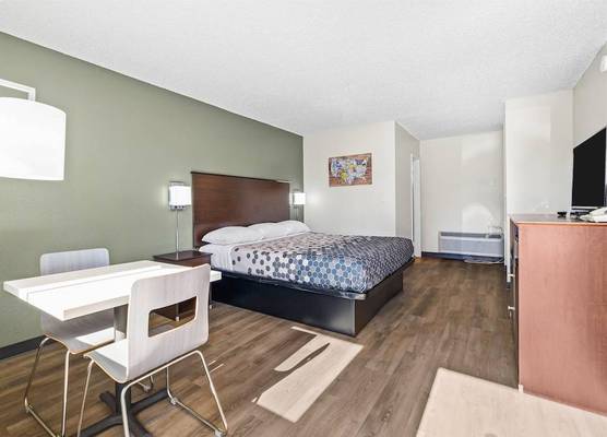 Bend Inn & Suites 1