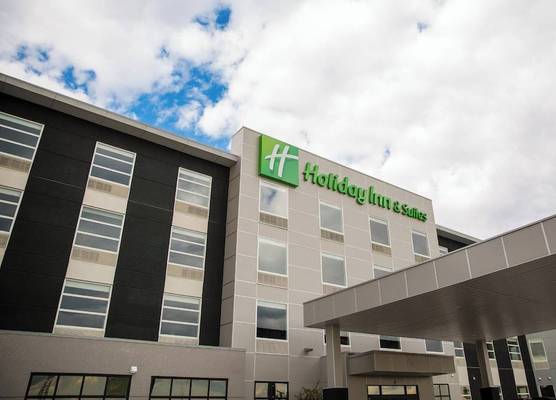Holiday Inn & Suites CALGARY SOUTH - CONFERENCE CTR by IHG 1