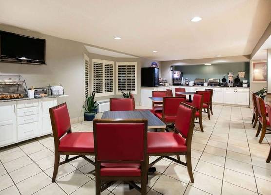 Baymont Inn & Suites Braselton 1