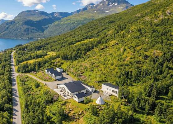 Arctic Panorama Lodge 1
