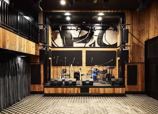 The Barnett JDV by Hyatt 1