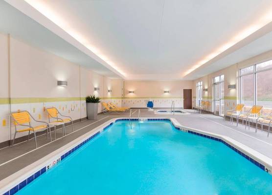 Fairfield Inn & Suites by Marriott Pittsburgh Airport/Robinson Township 1
