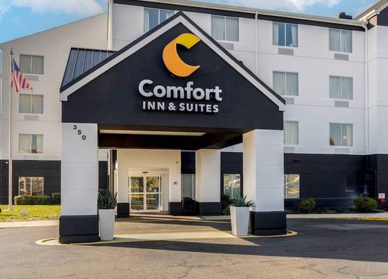 Comfort Inn & Suites Mt Laurel-Philadelphia 1