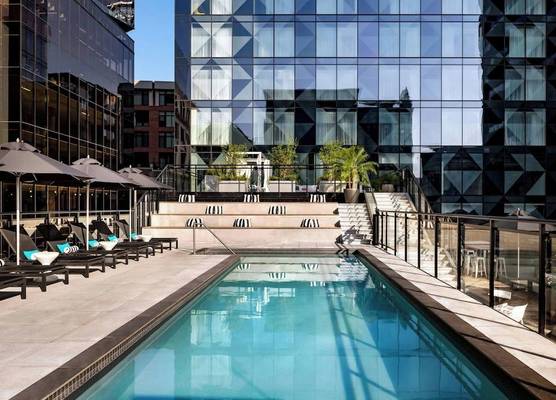 Humaniti Hotel Montreal, Autograph Collection 1