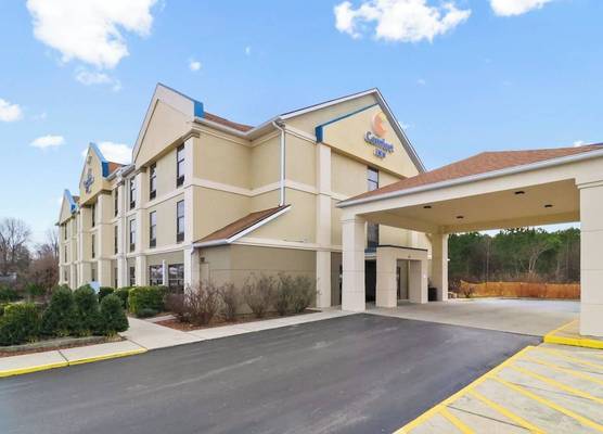 Comfort Inn Dunn near I-95 1