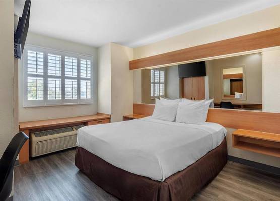 SureStay by Best Western Sacramento South Natomas 1