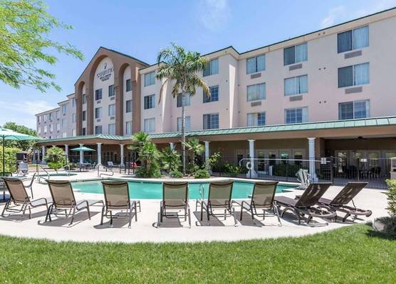 Country Inn & Suites by Radisson, Mesa, AZ 1