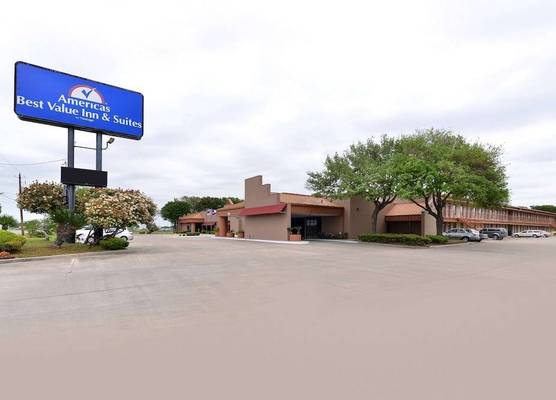 Americas Best Value Inn and Suites Victoria 1