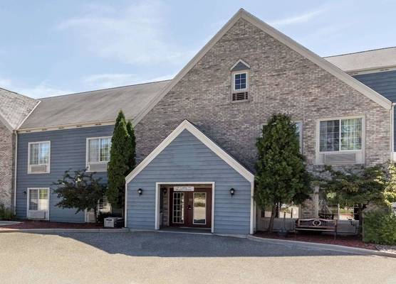 Baymont by Wyndham Mequon Milwaukee Area 1