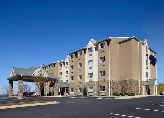 Microtel Inn & Suites by Wyndham St Clairsville - Wheeling 1
