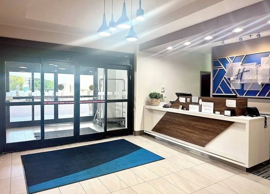 Holiday Inn Express & Suites HINESVILLE EAST - FORT STEWART by IHG 1