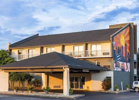 Days Inn by Wyndham Cincinnati East 1