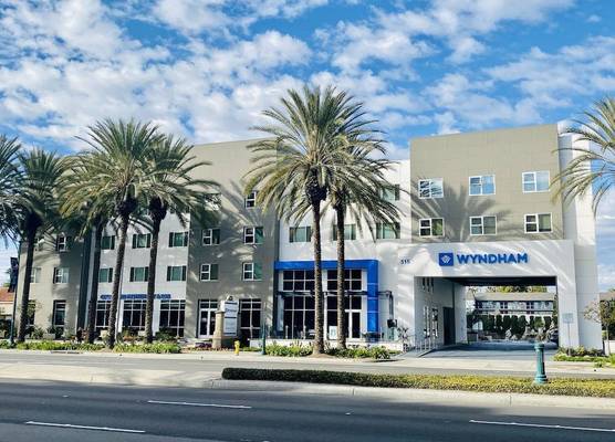 Wyndham Anaheim 1