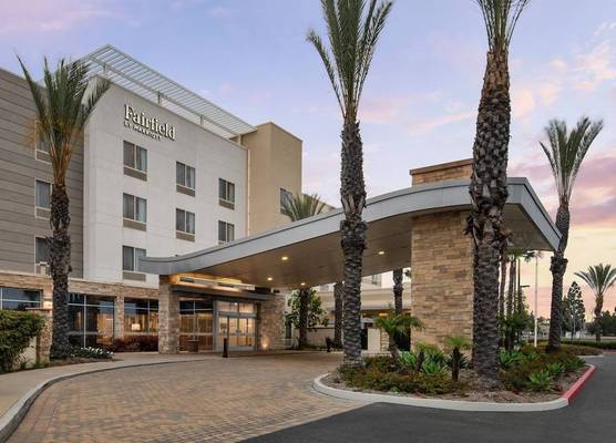 Fairfield Inn & Suites by Marriott Tustin Orange County 1