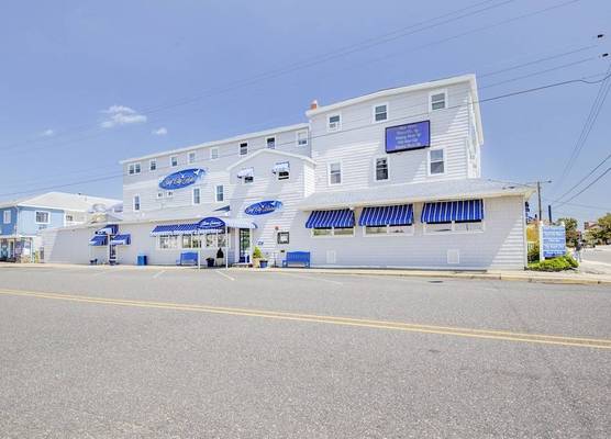 Surf City Hotel 1