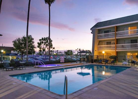 Dana Point Marina Inn 1