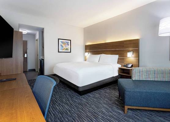 Holiday Inn Express & Suites MIRAMAR by IHG 1