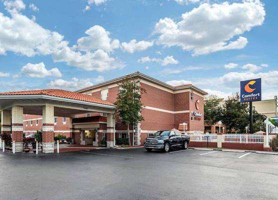Comfort Suites Jacksonville Airport 1