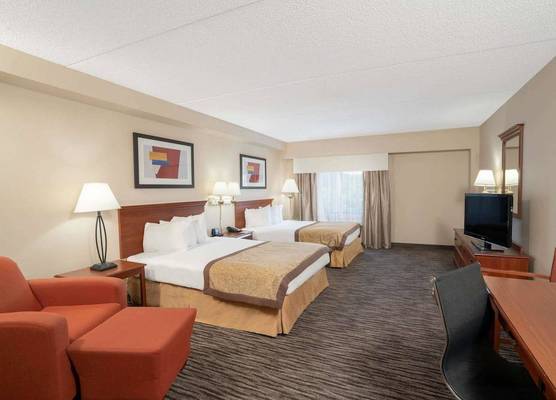 Wingate by Wyndham Charlotte Airport 1