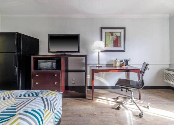 Studio 6 Suites - Dallas, TX - Downtown 1
