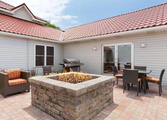Country Inn & Suites by Radisson, Holland, MI 1