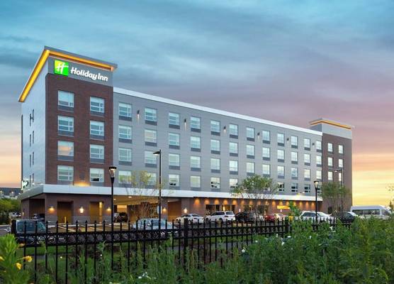 Holiday Inn BOSTON LOGAN AIRPORT - CHELSEA by IHG 1
