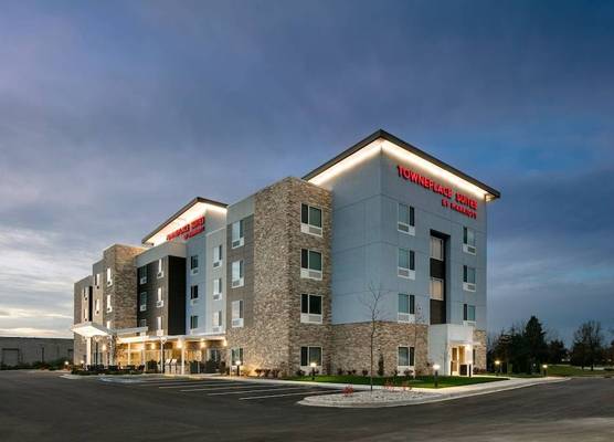 TownePlace Suites by Marriott Oconomowoc 1
