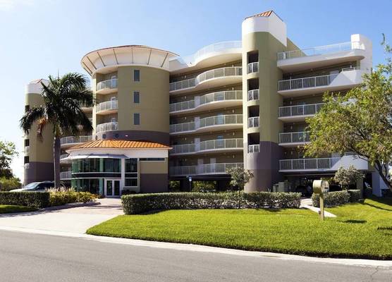 Crystal Palms Beach Resort 1