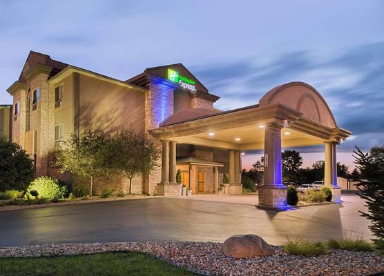 Holiday Inn Express & Suites BUCYRUS by IHG 1