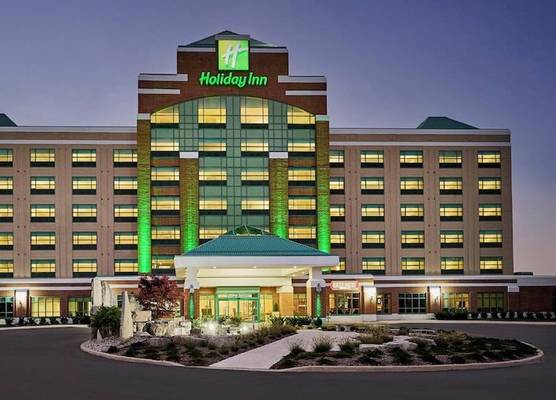 Holiday Inn & Suites OAKVILLE @ BRONTE by IHG 1