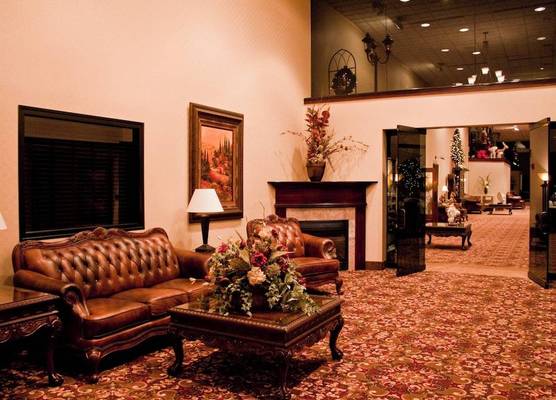 Holiday Inn Express & Suites Mentor - Banquet Center by IHG 1